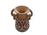 Vaso em terracota com decoração Marajoara, bicado na borda, Alt. 26, Diam. 18 cm.