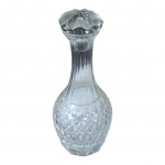 Licoreira em demi cristal lapidada, Dam. 12,  Alt. 29 cm.