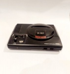 Console Mega Drive. sem os cabos para o devido teste de funcionamento.