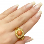 Anel em Ouro Amarelo 18Kt com Coral Round e Brilhantes totalizando aproximadamente 0,20Cts - Medida:27 - Peso:9,10Gr