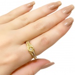 Anel em Ouro Amarelo 18Kt com aproximadamente 0,30Cts de Brilhantes , Medida:15 - Peso:5,20Gr