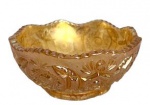 ESBERARD - Bowl em "carnival glass" da esberard, em vibrante ouro, adornado com flores em relevo, guirlandas e borda ondulada. Meados inicio Séc. XX. Mede 11cm de diâmetro.