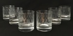 Jogo de seis copos para whisky em cristal europeu translúcido com lapidação em gotas. Mede 9cm de altura.