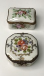 Duas caixas de porcelana francesa século XIX - Ricamente trabalhadas Medida maior 6 cm menor 5 cm