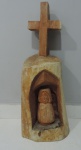 Lindíssima escultura em madeira " Virginio Rios". Medidas: 64 cm x 26 cm x 18 cm.