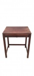 Design - Linda mesa lateral feita em madeira nobre maciça e folheada. Peça em estado original. Medidas 55cm x 55cm x 65cm. Vendida no estado