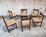 Jorge Jabour Mauad - Espetacular conjunto de 6 cadeiras da antiga fábrica Móveis Cantu da década de 60. Todas feitas em Jacarandá maciço, com assento com couro sitetico na cor creme, Peças em estado original.  Obs. Temos outro lote nese leilão, com mais um conjunto de 06 cadeira. O valor refere-se apenas a este lote.