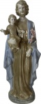 Grande estátua em porcelana europeia representando São José e Menino Jesus. Altura: 48cm Comprimento