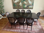 Mesa com 8 cadeiras em madeira de lei em estilo D. José - medidas da mesa: altura: 77 cm - largura:
