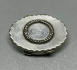 PRATA DE LEI - Caixa porta comprimidos, produzida em prata. Med. 1x4x3 cm e peso 20 grs.