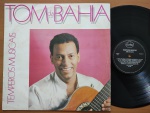 Tom Da Bahia  Temperos Musicais LP 1988 Axé Afro Groove Muito bom Estado. LP Gravadora Fama 80s'. Destaque para a faixa "Contas De Xango" . Capa e Disco em Excelente estado.