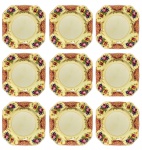 Conjunto de nove pratos de sobremesa em porcelana inglesa marca "Ambassador Ware Fondeville" . Med. 20 x 20 cm