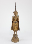 TAILANDIA - PERIODO RATTANAKOSIN (SÉC.XIX) - Antiga escultura de Buda em bronze com pátina original do período. Adorno com chama sagrada no topo da cabeça. Med. 32 cm. ---> VER OUTROS ----> https://www.dorotheum.com/en/l/1180096/  ---->  https://www.originalbuddhas.com/catalog/antique-bronze-thai-rattanakosin-buddha-from-thailand-3568