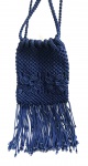 Linda bolsa em crochê no tom azul marinho com interior forrado no mesmo tom e detalhes de franjas. Peça em perfeito estado. Mede 35x27cm