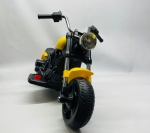 Antigo brinquedo infantil moto Harley (VEJA O VIDEO) com sistema de lua, sonoro de partida e acelera