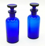 FRASCOS FRANCESES DE FARMÁCIA  -  Dois pequenos frascos de vidro, franceses, do final do século XIX
