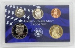 Estados Unidos - Set de 2003 com 5 Moedas Proof/Mint - Letra S - Estojo Lacrado do Programa United Stats Mint Proof Set contendo - One Dime, One Cent, Fice Cents, Half Dollar e One Dollar. Flor de Cunho sem caixa