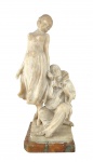 Belíssima e grande grupo escultórico em alabastro europeu, possivelmente italiano, representando 