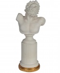 Escultura estilo greco-romana em resina em pó de mármore. Medida 32 cm de altura.
