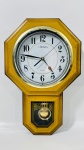 HERWEG - Relógio de parede quartz, executado em plástico e vidro, não testado. 45cm x 29,5cm. ATENÇÃ