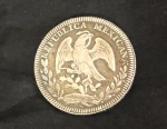 Moeda mexicana 8 Reales, 1830 feita em prata de lei , Zs Zacatecas - dim 4 cm de diâmetro e pesa 26,9 gramas