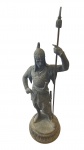 Escultura antiga- Estátua antiga séc XVIII representando guerreiro imperial Arpad medieval com lança