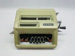Antiga máquina de calcular fabricada em metal pela empresa Facit. Sem maiores testes específicos. Ve42869
