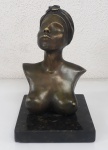 AM031, YOS, escultura em bronze, "Nu feminino", medindo 21 cm de altura x 10 cm largura x 14
