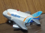 Miniatura de Avião Jumbo 747 - Da Cia. Aérea: Fly Dubai- Tamanho: 11cm