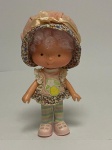 Boneca - Turma da MORANGUINHO. ESTRELA anos 80. boneca (012).Contem detalhes nas roupas. Não possuem acessórios. (Ver fotos)