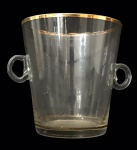 ANOS 50 - Antigo balde de gelo com alças em cristal translúcido com borda e base em vibrante ouro. Meados anos 50. Mede 14cm altura.