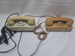 Lote de 2 telefones antigos de disco, sendo um da Starlines e um da Telebras, modelo tijolinho.