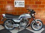 MOTOCICLETA - HONDA CB 400 -1981- Moto japonesa, uma sobrevivente,  pintura, cromados, tudo em bom estado, conjunto óptico original e painel originais, necessita revisão nos freios, 100% operacional. <br><br>Produto conforme fotos originais do lote, não deixe de assistir o vídeo. Lembre-se de questionar sobre todas as dúvidas até o dia anterior ao dia do pregão ao vivo, solicite fotos e informações se necessário!<br> Produto vendido no ESTADO DE CONSERVAÇÃO atual. INFORMO QUE TODOS OS VÉICULOS, QUE APARECEM NO VÍDEO FUNCIONANDO, NÃO E GARANTIA DE ESTAR FUNCIONANDO NO DIA DA ENTREGA. LEMBRANDO QUE OS VEÍCULOS, FICAM EM MÉDIA, 30 DIAS PARADOS, ENTRE A GRAVAÇÃO O DIA DO LEILÃO. Cuidado ao efetuar os lances! Eles são irrevogáveis e irretratáveis!<br><br>DESPESA ADICIONAL DE PÁTIO E LOGISTICA R$290,00.