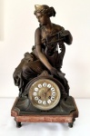 Relógio francês, com escultura em bronze neo classica, representando Euterpe, H&F, Paris, arremate e