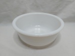 Bowl, tijela de batedeira em vidro opalinado. Medindo 23cm x 9,5cm de altura.