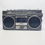 Antigo rádio aparelho eletrônico de som BoomBox Panasonic RX 4974F. Sem maiores testes específicos.