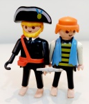 Bonecos Playmobil Piratas.