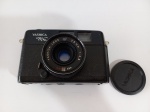 YASHICA ME1, CÂMERA COMPACTA 35MM, ANO 1977, LENTES DE 38MM FABRICADA NO BRASIL.SEM TESTE DE FUNCIONAMENTO.INFORMAÇÕES