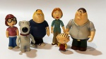 Coleção Família da Pesada - Family Guy Seis personagens de vinil antigos com aproximadamente 8 cm. cada.