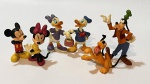 Coleção DisneyMickey, Minnie e amigos Seis personagens de vinil antigos com aproximadamente 8 cm. cada.