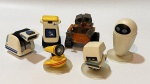 Coleção Wall-E -  personagens de vinil antigos com aproximadamente 7/8 cm. cada.