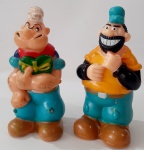 Bonecos Brutos & Popeye em vinil medindo aproximadamente 10 cm.