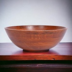 VINTAGE - Grande bowl em madeira de lei. Med. 14 x 35 cm