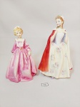 2 Esculturas representando dama antiga em porcelana inglesa doulton e grandmothers mede 20 cm e 18 cm  . as duas esculturas apresenta, restauro no pescoço