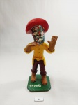 Arte popular-escultura em barro  cozido assinado ZE CABOCLO FILHO intintulado CHORÃO, apresenta restauro no chapéu e rachadura em um dos pés. Medida: 19 cm de altura x base 7 cm x 6m