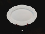 linda Travessa Oval em Porcelana branca com borda decorada Frutas em porcelana Francesa Limoges mede 41  cm x 29,5 cm