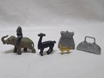 Lote de 6 miniaturas, composto de 2 bolsas em metal, uma mulher sentada em metal, etc. Medindo o elefante 8cm de altura.