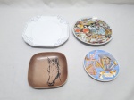 Lote de 4 pratos decorativos em porcelana. Medindo o maior 20cm x 20cm.