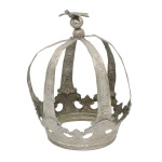 PRATA  Grande e imponente coroa do Divino com rica decoração, arrematada por esfera e a pomba do Di