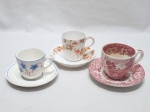 Lote de 3 xícaras de café em porcelana, marcas e modelos diversos, para coleção. Sendo uma delas Limoges